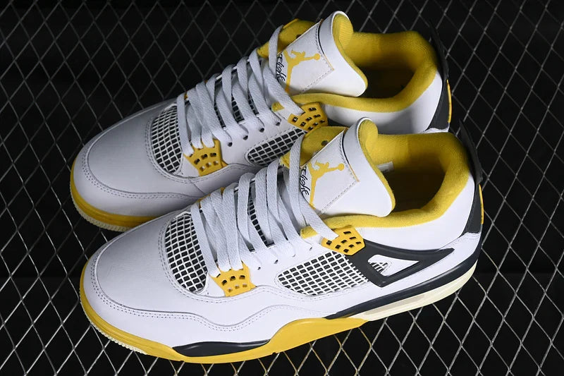 Air Jordan 4 Retro "Vivid Sulfur"