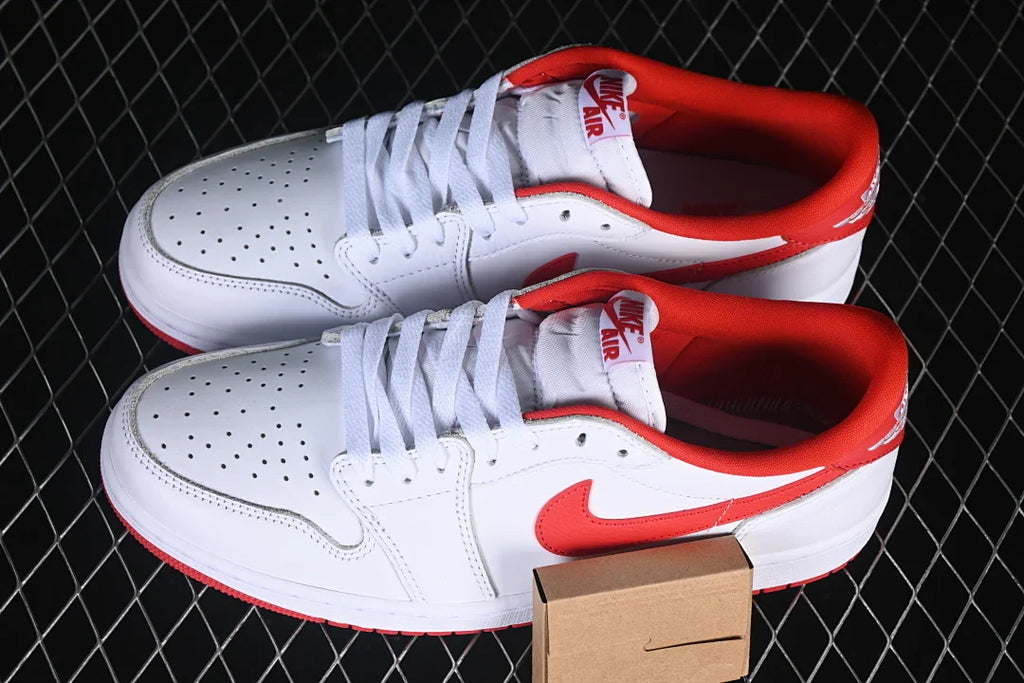 Air Jordan 1 Retro Low "University Red"