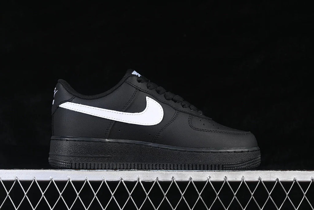 Nike Air Force 1 "All Black & White"