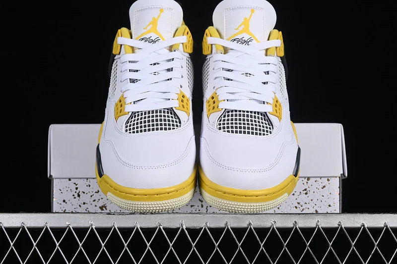 Air Jordan 4 Retro "Vivid Sulfur"