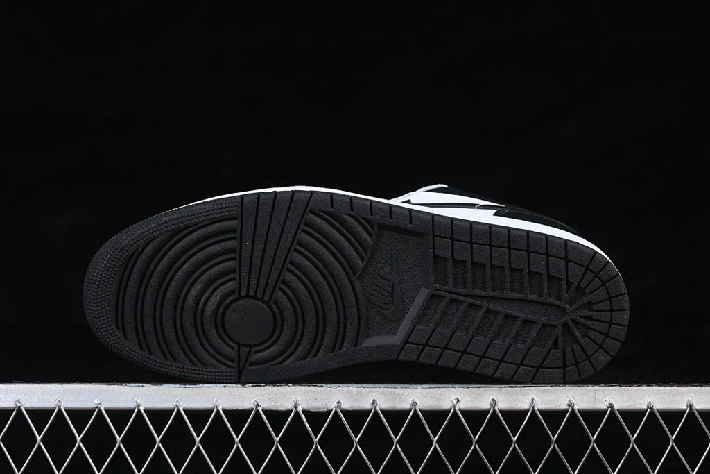Air Jordan 1 Retro Low "Neutral Grey/Summit White/Infrared 23/Black"
