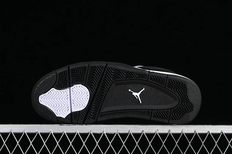 Air Jordan 4 Retro "White Thunder"