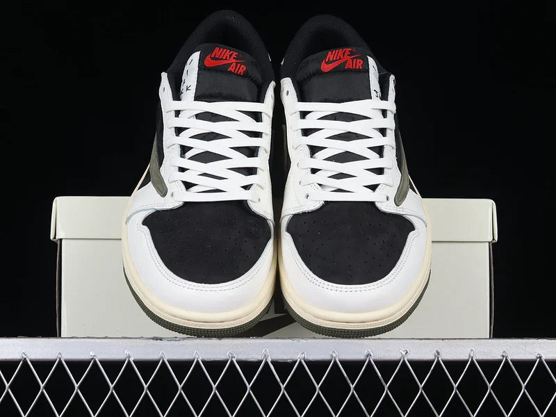 Air Jordan 1 Retro Low OG X Travis Scott "Medium Olive"