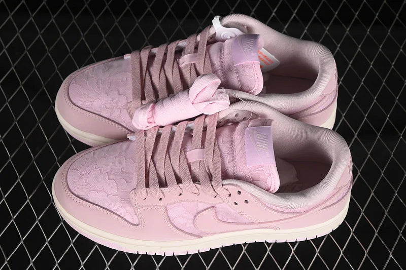 Nike SB Dunk Low "Regal Pin"
