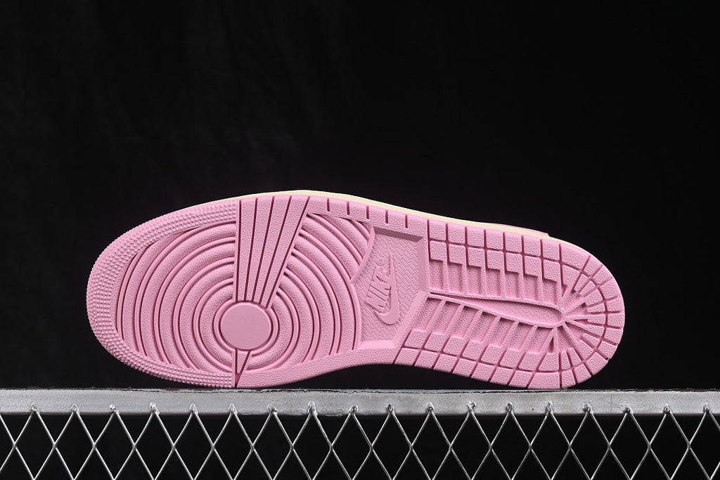 Air Jordan 1 Retro Low OG X Travis Scott "Shy Pink"