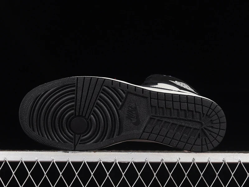 Air Jordan 1 Retro High OG "Black White"