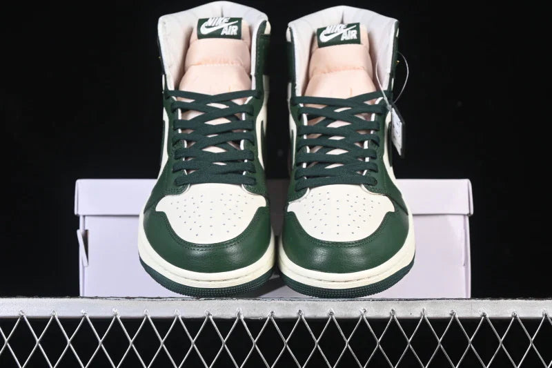 Air Jordan 1 Retro High OG "Pro Green"