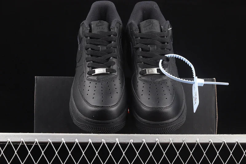 Nike Air Force 1 "Supreme Black"