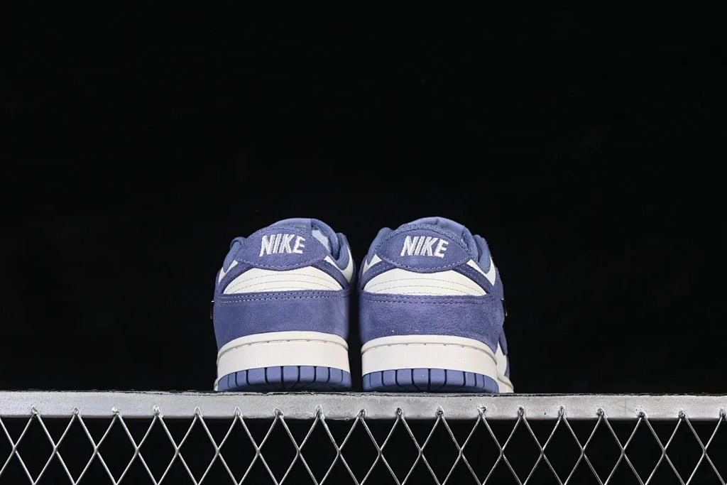 Nike SB Dunk Low "World Indigo"