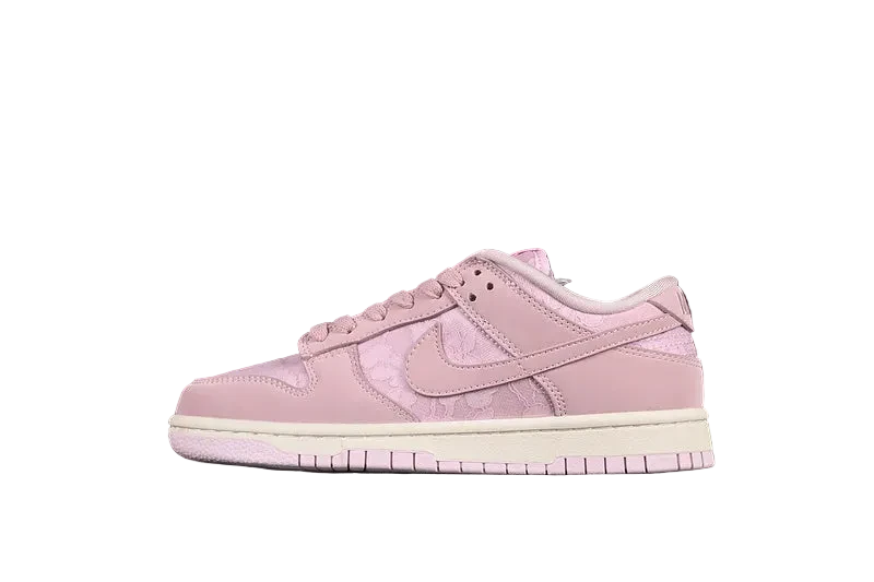 Nike SB Dunk Low "Regal Pin"