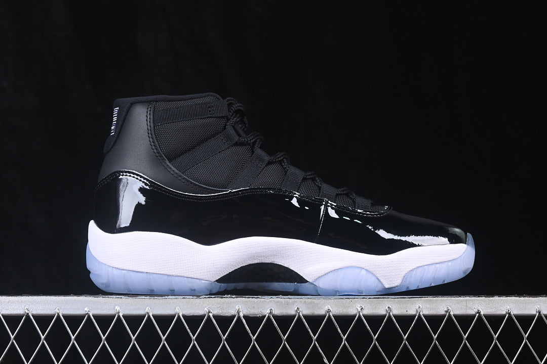 Air Jordan 11 Retro "Space Jam 2026"