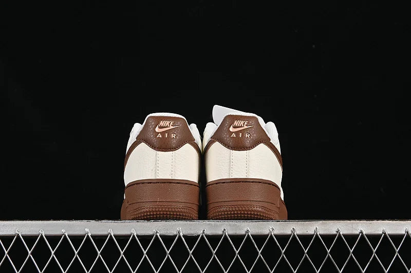 Nike Air Force 1 Low "Sail Fauna Brown".