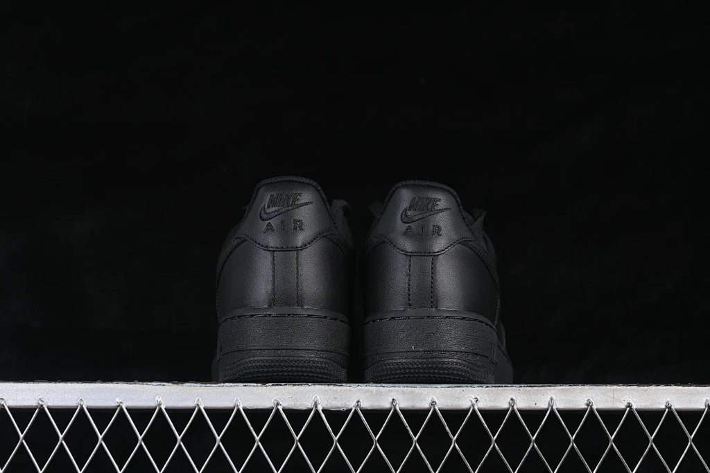 Nike Air Force 1 "Blackout"