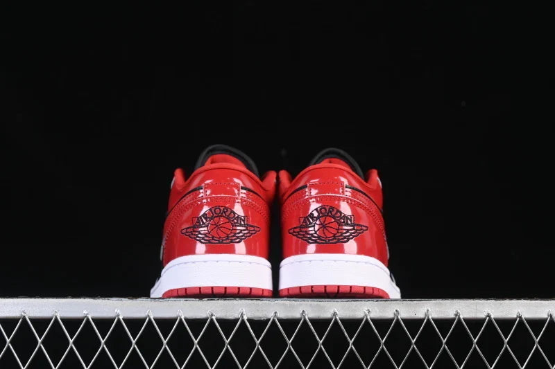 Air Jordan 1 Retro Low "Varsity Red Black"