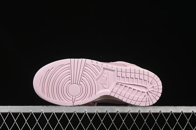 Nike SB Dunk Low "Regal Pin"