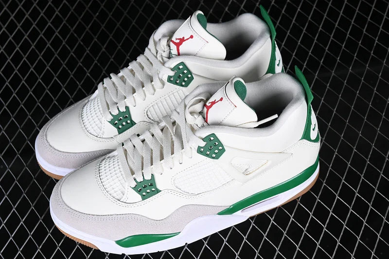 Air Jordan 4 Retro X Nike SB "Pine Green"