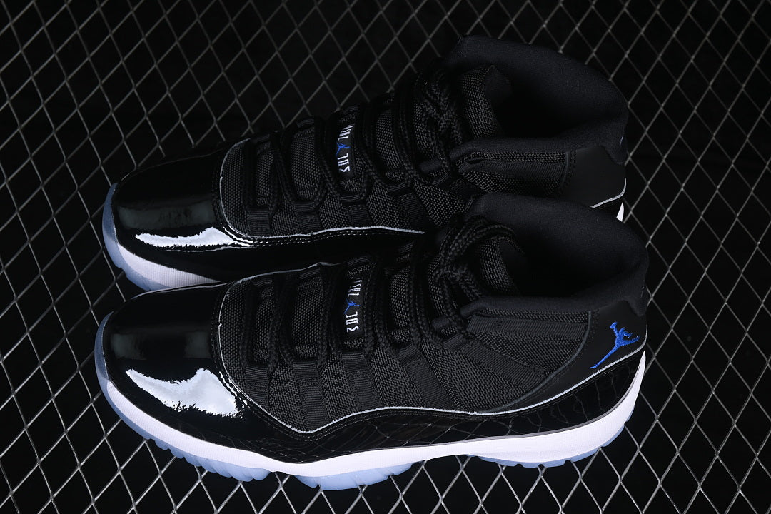 Air Jordan 11 Retro "Space Jam 2026"