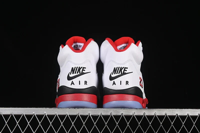 Air Jordan 5 Retro "Fire Red"
