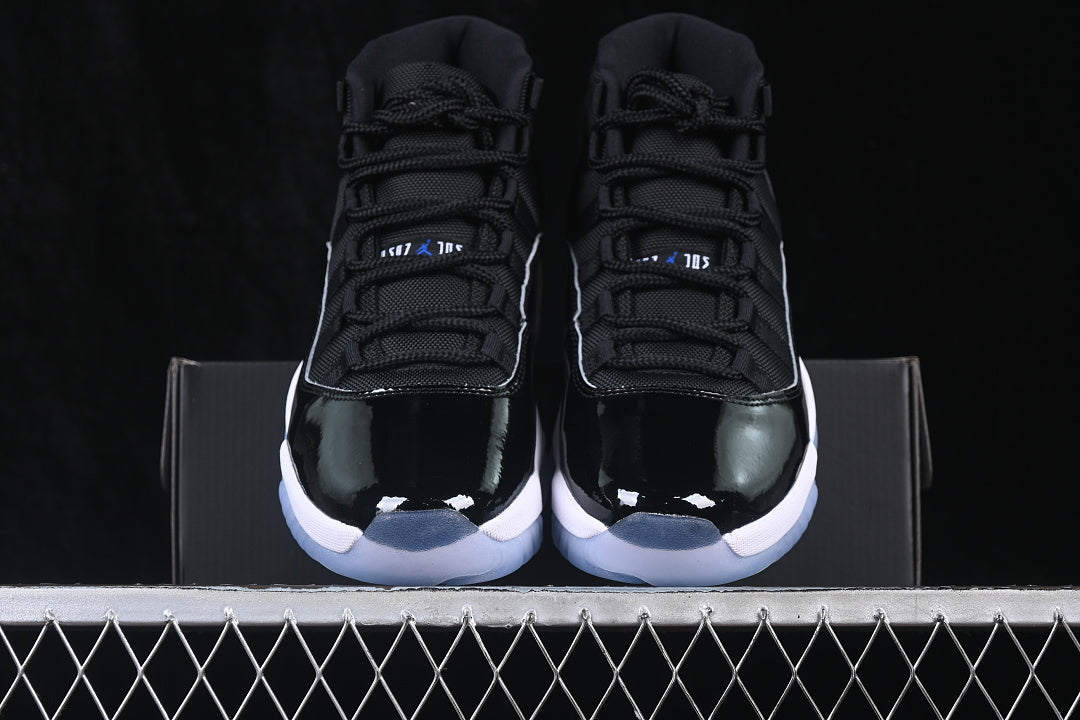 Air Jordan 11 Retro "Space Jam 2026"