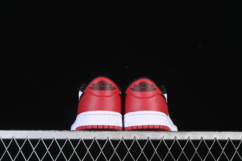 Air Jordan 1 Retro Low "Black Toe"