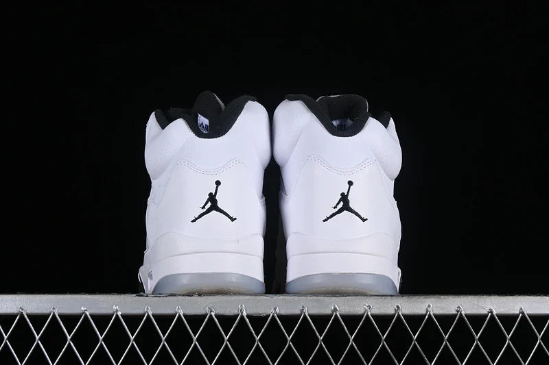 Air Jordan 5 Retro "Metallic Silver"