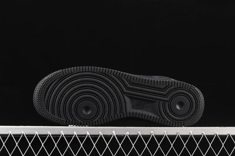Nike Air Force 1 "Supreme Black"