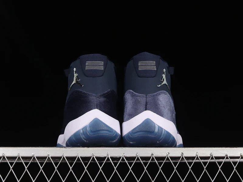 Air Jordan 11 Retro "Midnight Navy"