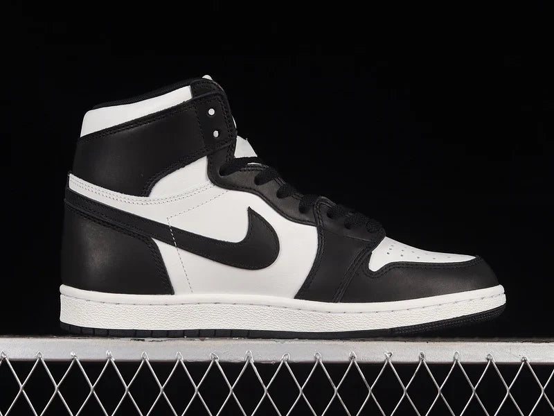 Air Jordan 1 Retro High OG "Black White"