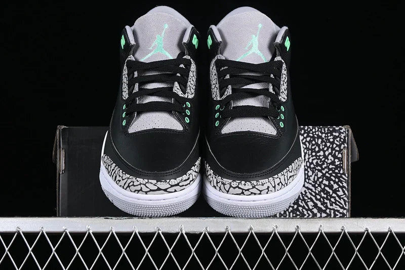 Air Jordan 3 Retro "Green Glow"