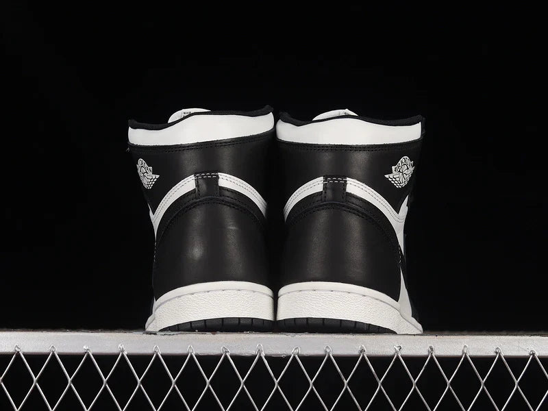 Air Jordan 1 Retro High OG "Black White"