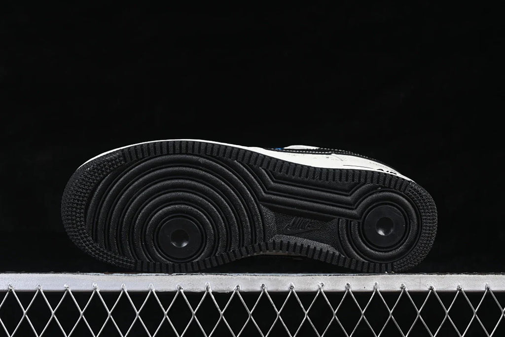 Nike Air Force 1 X LV
