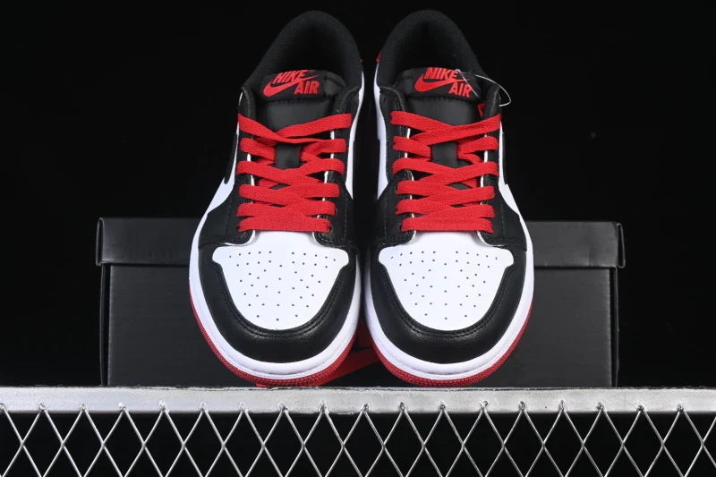 Air Jordan 1 Retro Low "Black Toe"