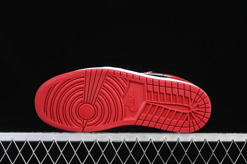 Air Jordan 1 Retro Low "Varsity Red Black"