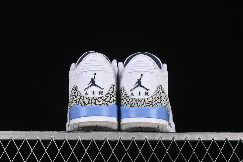 Air Jordan 3 Retro "UNC"