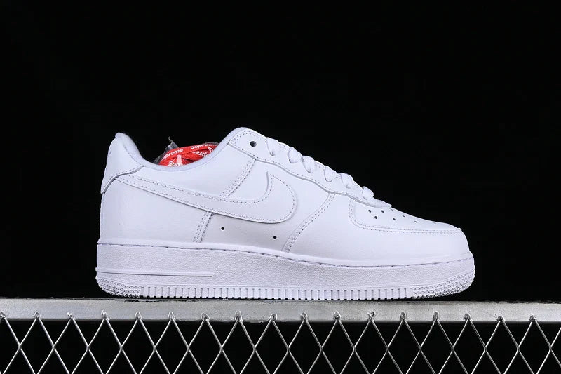 Nike Air Force 1 "Supreme White"