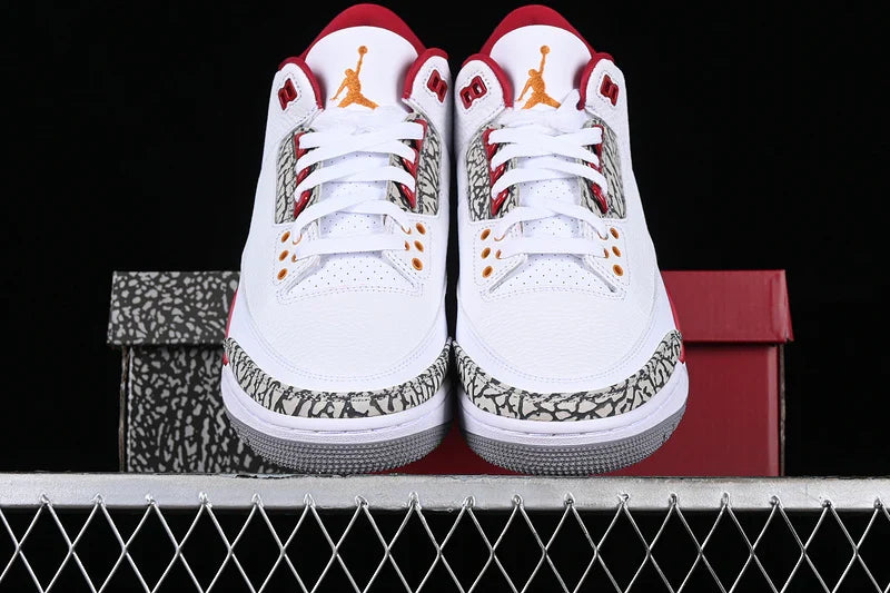 Air Jordan 3 Retro "Cardinal Red"