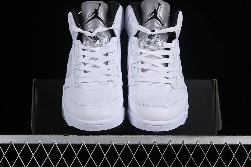 Air Jordan 5 Retro "Metallic Silver"