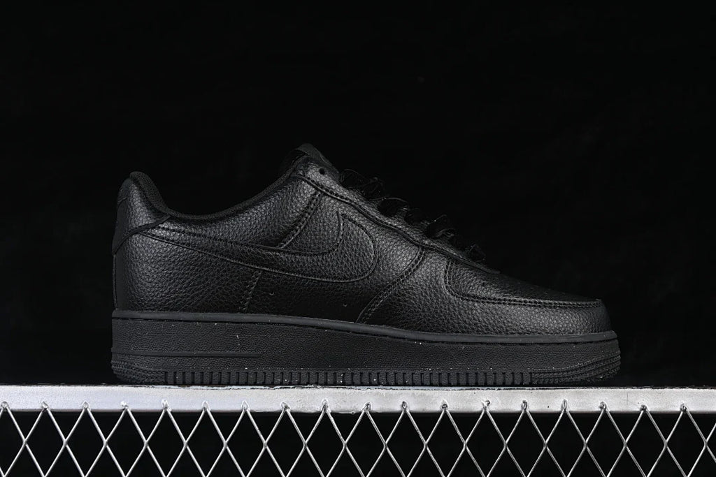Nike Air Force 1 "Black Leather"