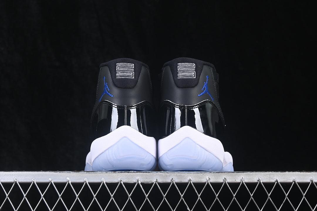 Air Jordan 11 Retro "Space Jam 2026"