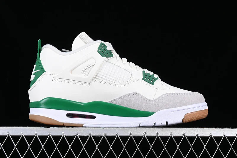 Air Jordan 4 Retro X Nike SB "Pine Green"